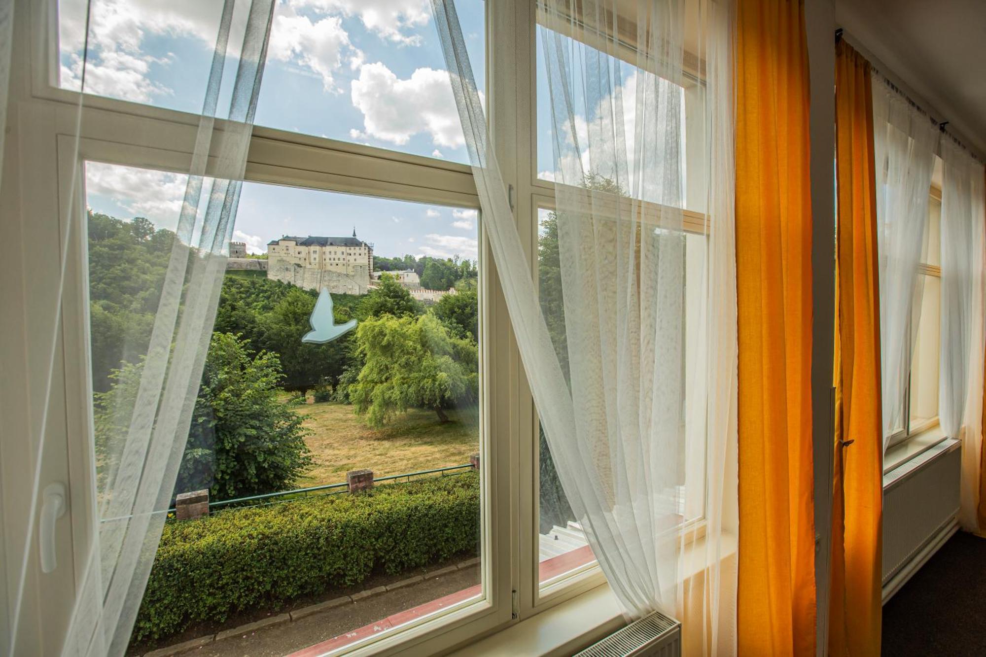Pension V Parku Cesky Sternberk Exteriér fotografie